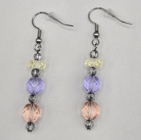 Crystal 3 Stone Earrings Made w Swarovski Crystals Silver Overlay Hypoallergenic - Picture 4 of 6